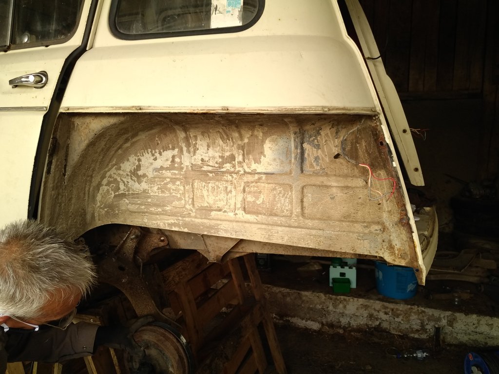 depose aile ar gauche