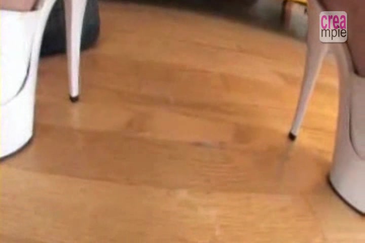 need help to find her name and video scene (6)