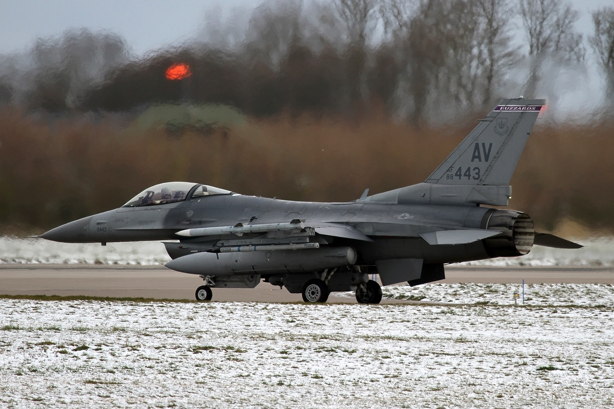 101_F-16C_USAFE_88-0443 ∕ AV_510 FS