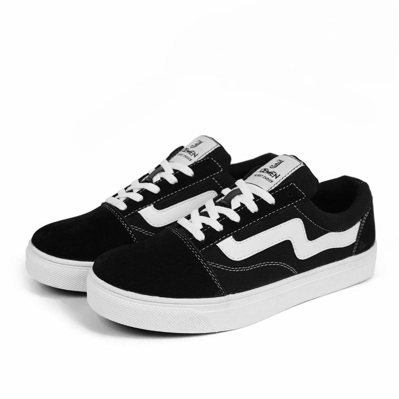 Sepatu 1