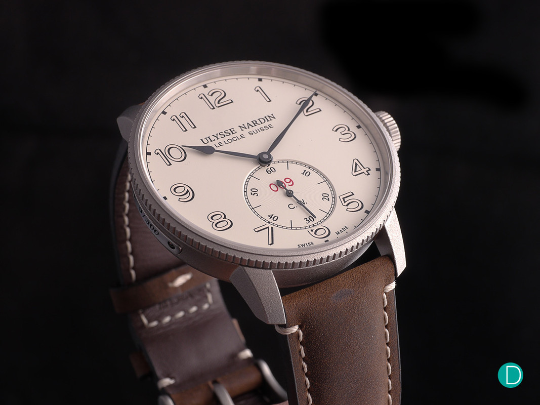 un-torpilleur-whitedial-oblique-left