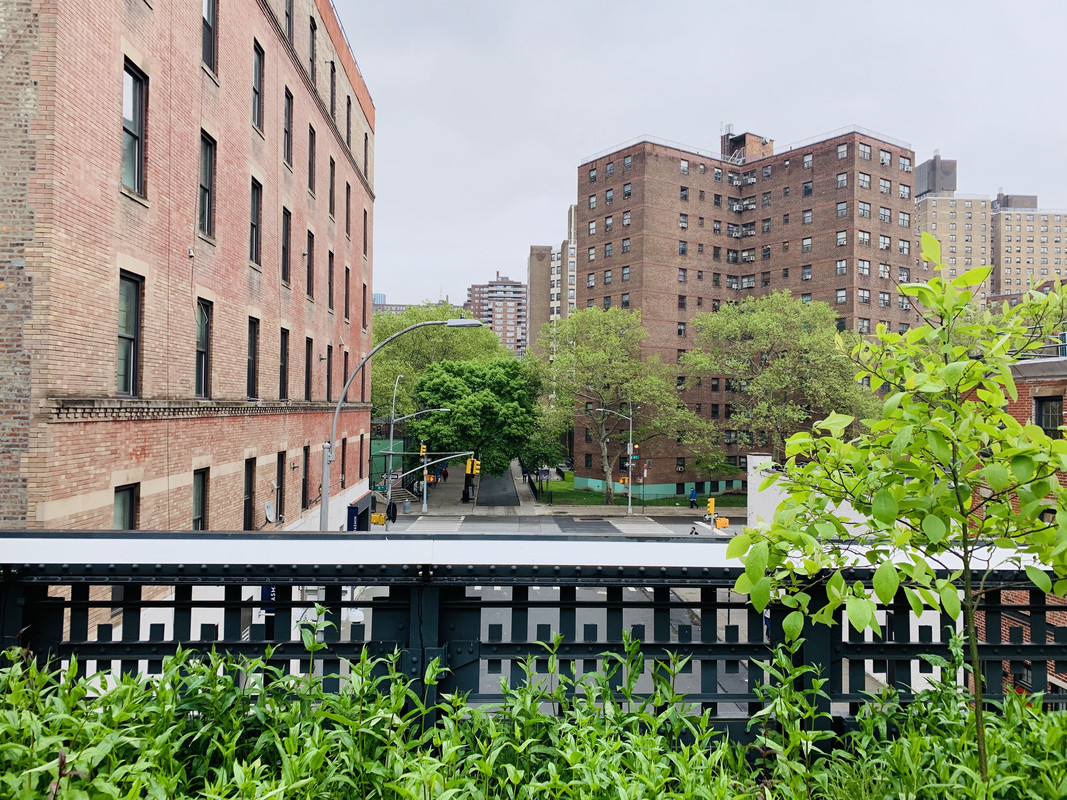 06475318-3DBC-4EC0-B8C4-6F3C7BDA0BD2