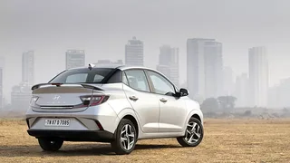aura-exterior-right-rear-three-quarter