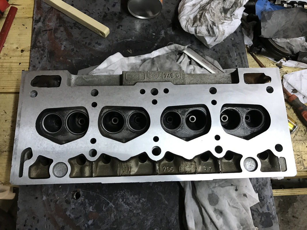 Restauration 4L (1174)