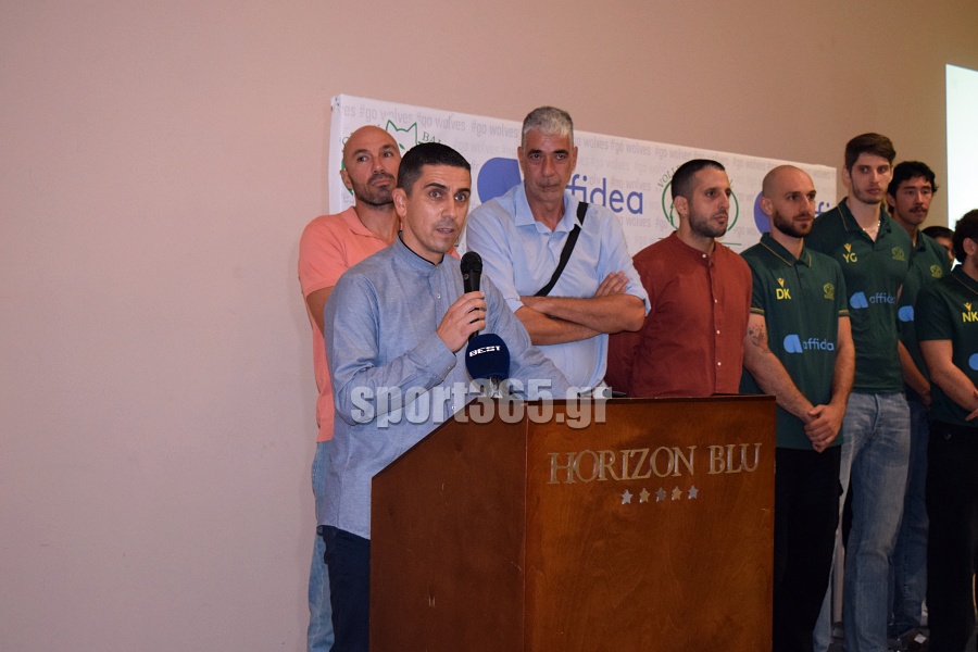 , &Kappa;&alpha;&lambda;&alpha;&mu;ά&tau;&alpha; 80: &Tau;ί&mu;&eta;&sigma;&epsilon; &chi;&omicron;&rho;&eta;&gamma;&omicron;ύ&sigmaf; &kappa;&alpha;&iota; &upsilon;&pi;&omicron;&sigma;&tau;&eta;&rho;&iota;&kappa;&tau;έ&sigmaf;, &pi;&alpha;&rho;&omicron;&upsilon;&sigma;ί&alpha;&sigma;&epsilon; &tau;&eta; &phi;&alpha;&nu;έ&lambda;&alpha; &kappa;&alpha;&iota; &tau;&omicron; ό&rho;&alpha;&mu;&alpha; &gamma;&iota;&alpha; &tau;&eta; Volley League – &Phi;&omega;&tau;&omicron;&gamma;&rho;&alpha;&phi;ί&epsilon;&sigmaf; &kappa;&alpha;&iota; &beta;ί&nu;&tau;&epsilon;&omicron;