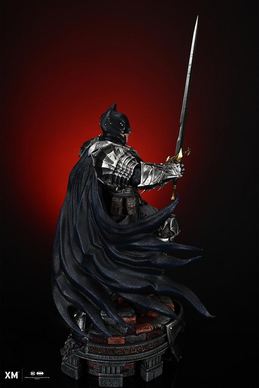 Premium Collectibles : Dark Knights of Steel Bruce Wayne 1/4 Statue  25