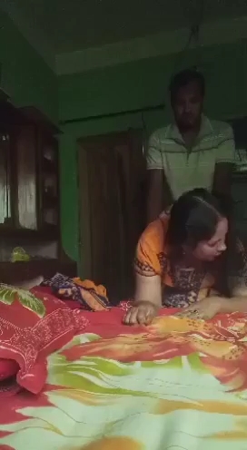 [Image: Desi-Bhabi-fucking-back-MP4-snapshot-01-42-000.jpg]