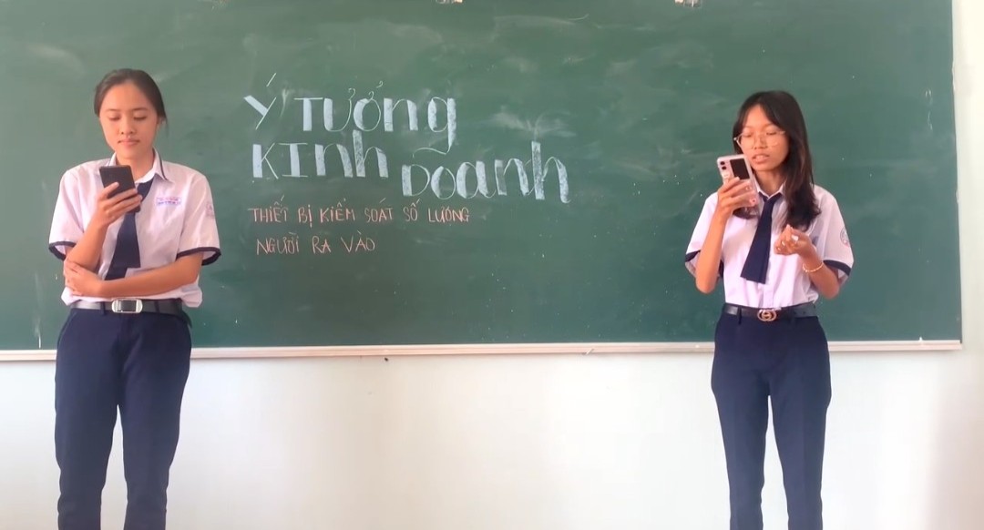 Hoạt động 8
