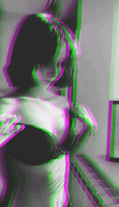 Blurrybeeboobies.gif