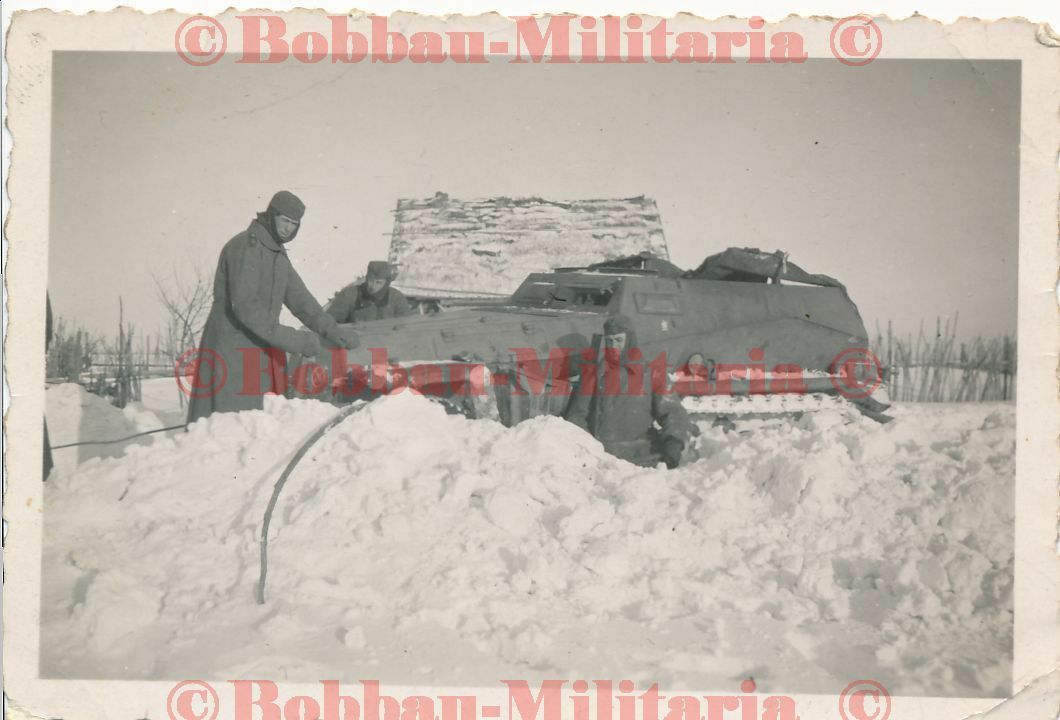 leichter Schützenpanzerwagen D7p SdKfz 250 Winter Front Schnee R