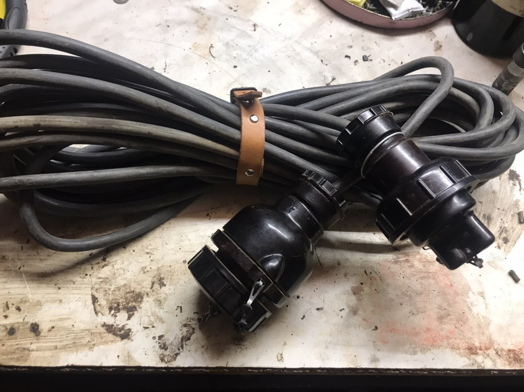 4E6313AB-9BE1-4460-88C8-D734FFC35524