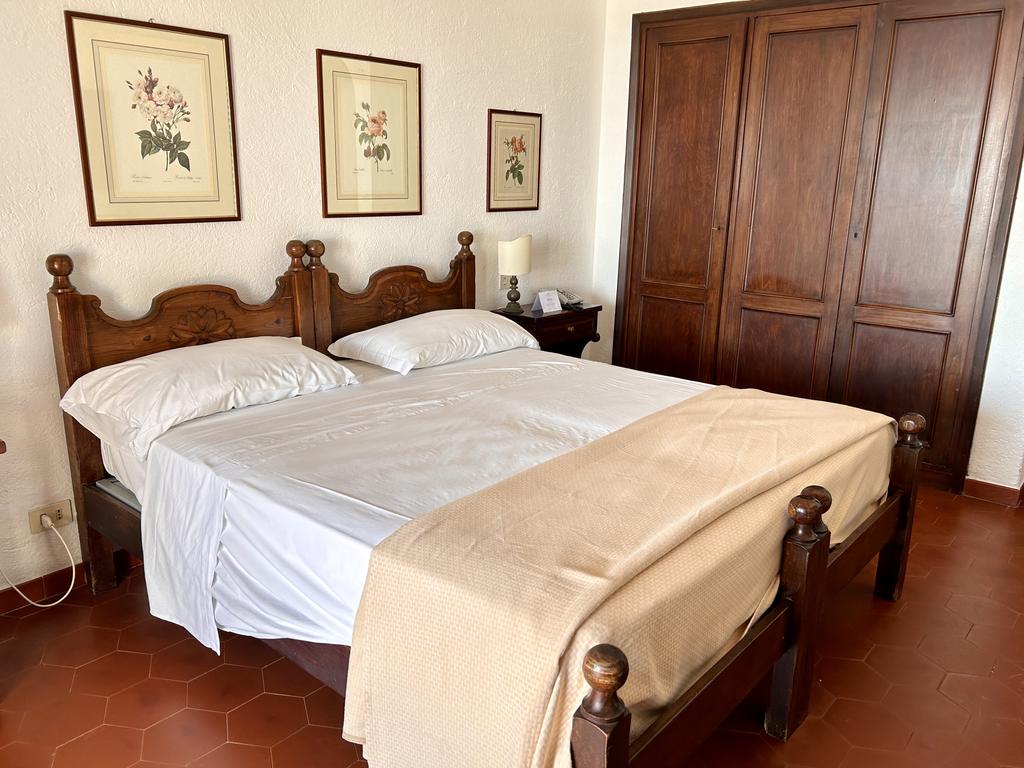 Жаркий сентябрь на побережье Тирренского моря. Жаркий сентябрь на побережье Тирренского моря.