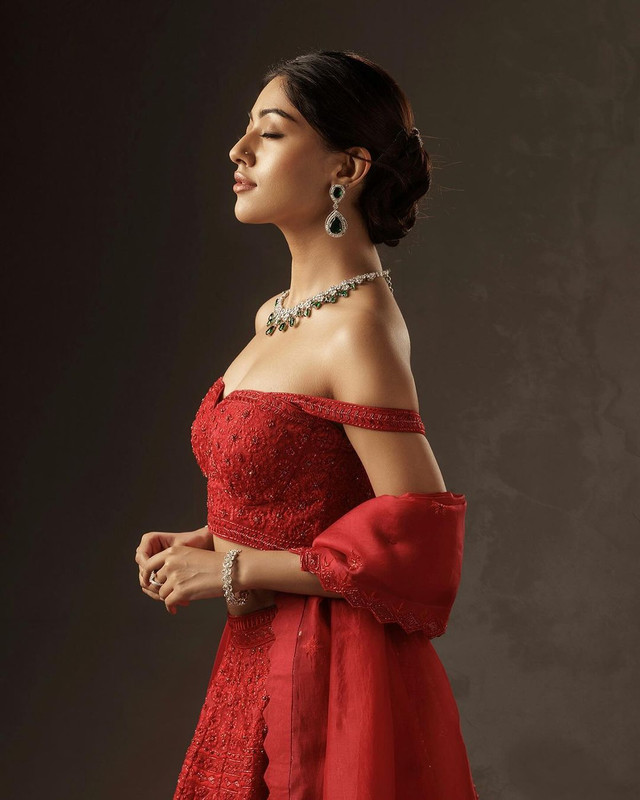 anu-emmanuel4