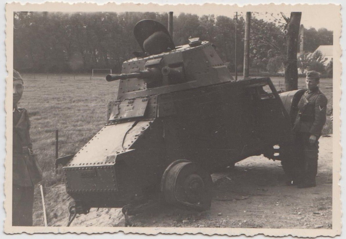 erbeuteter französischer Spähpanzer Panhard 1940