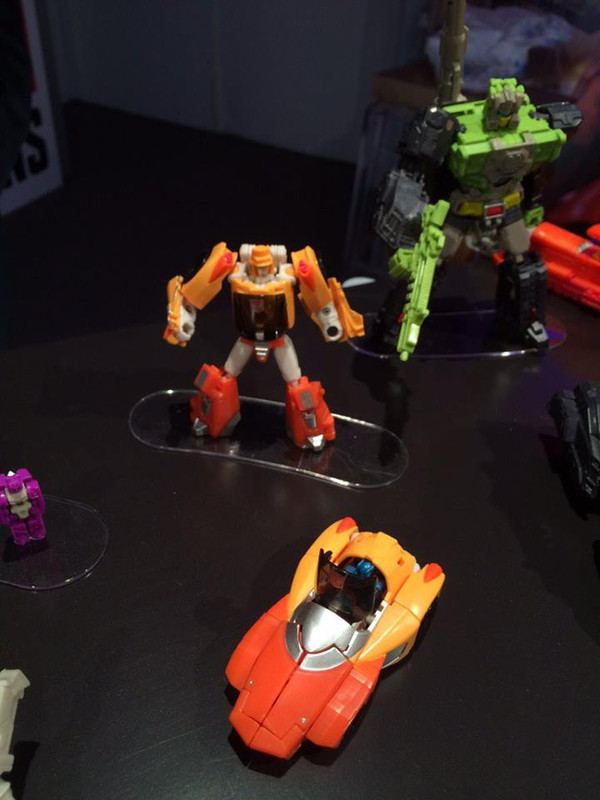 942858_215989665418135_3822841462783145682_n