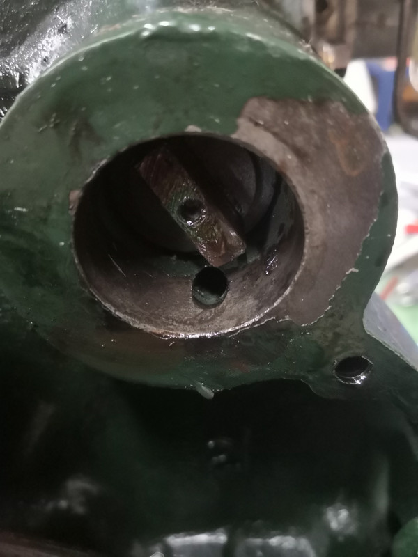 Trou arbre a camme 1