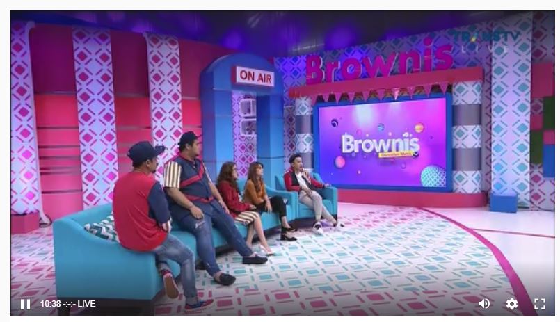 Nia Aprilia Silalahi di Brownis