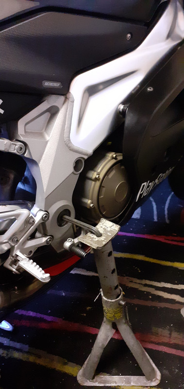 64EBEEDF-CA40-4727-900C-F9BA1468115D