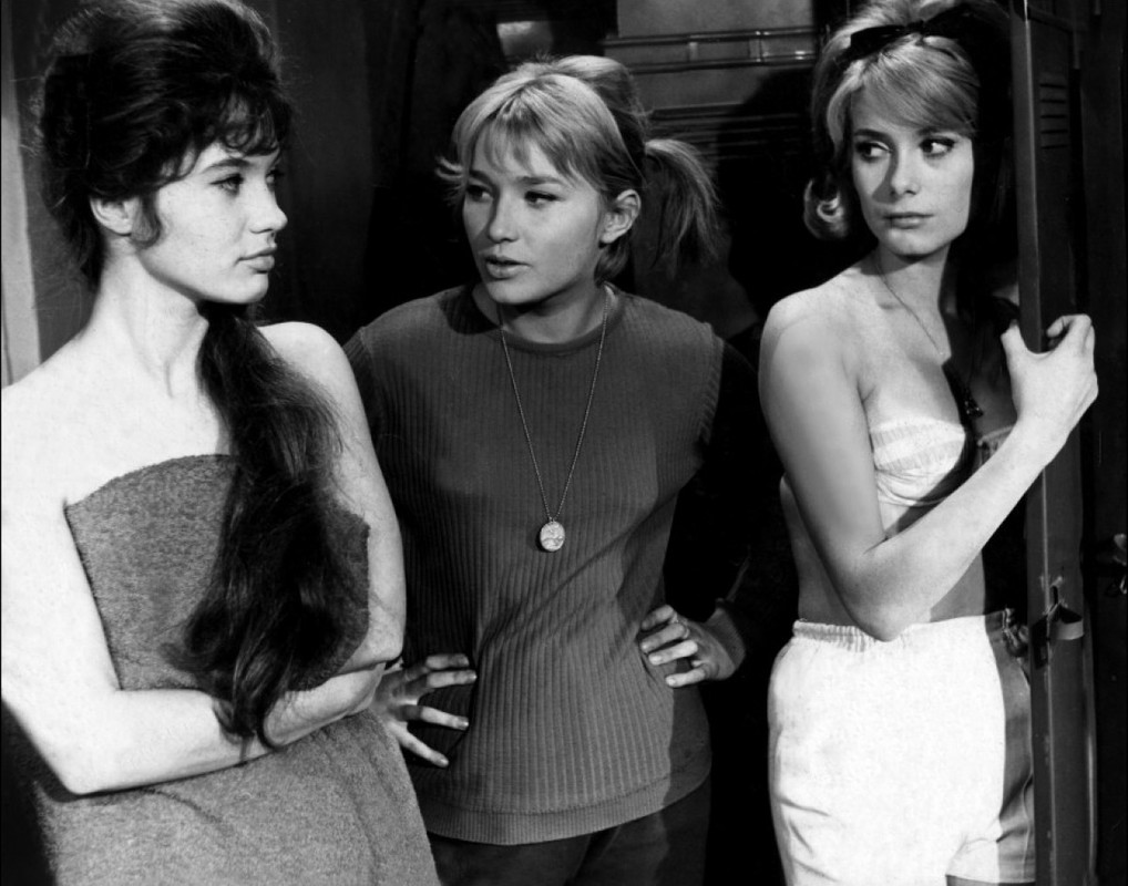 catherine_deneuve_mb19