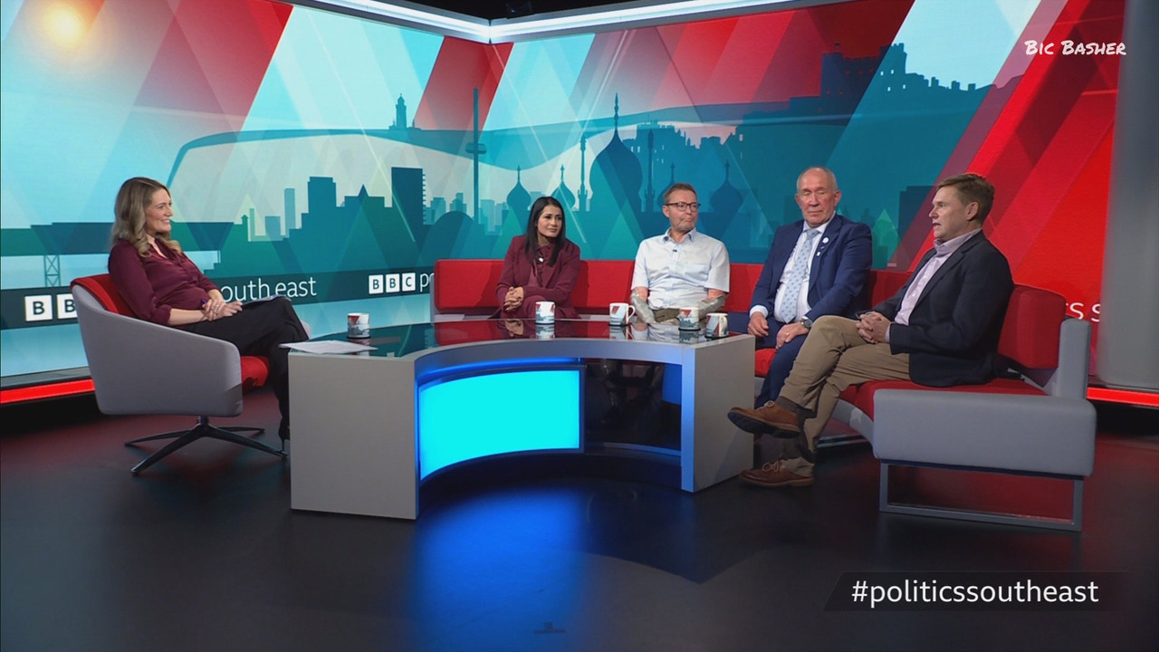 10 19 10 00 00 Politics South East 19 10 2025 The latest politic ts snapshot 20 54 630
