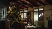 Bumblebee-2018-1080p-WDL-x265-HEVC-www-300mbunited-me-sc-Orp-mkv