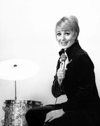 shirley-jones-mb45