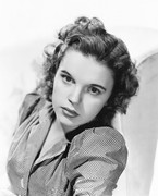 Judy-Garland-md79