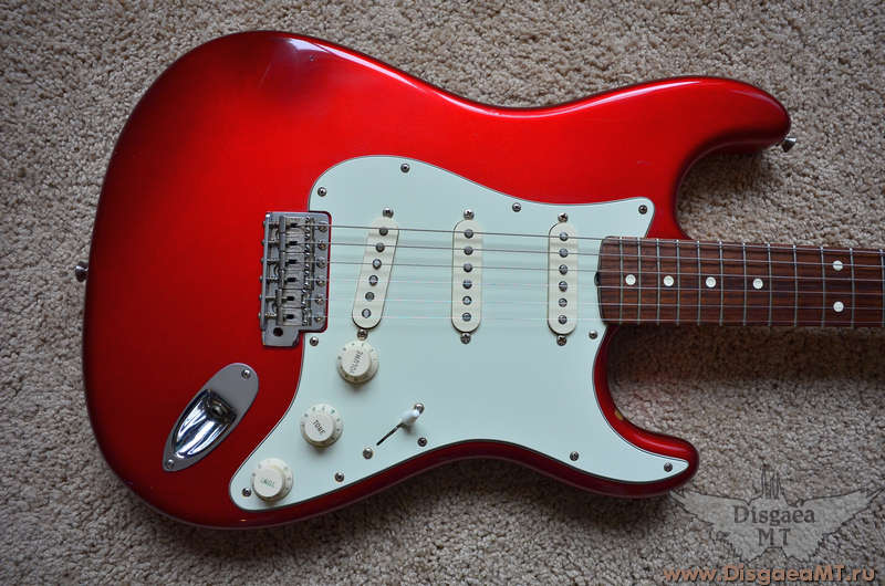 Fender_American_Vintage_62_RI_Strat_red-exch_008
