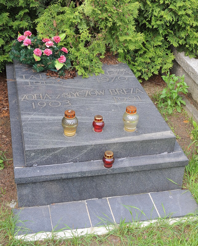 Tadeusz-Breza-grave