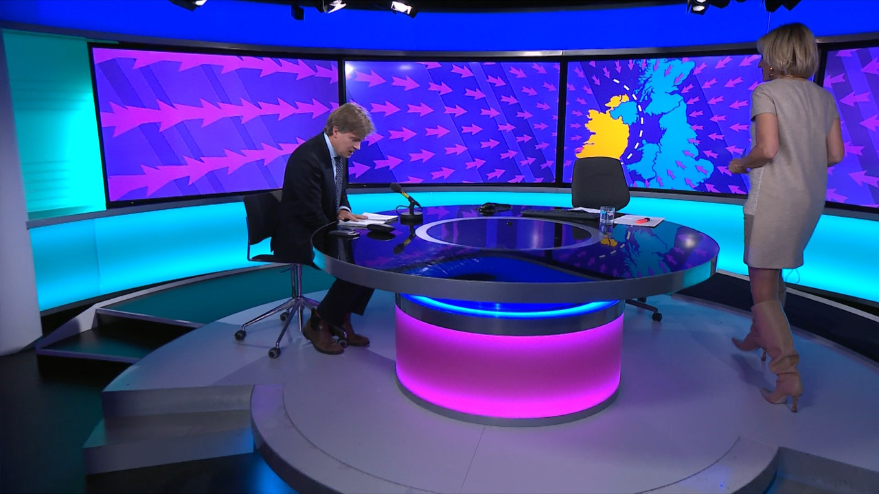 Newsnight_20211011_22302310.ts_snapshot_06.06.500
