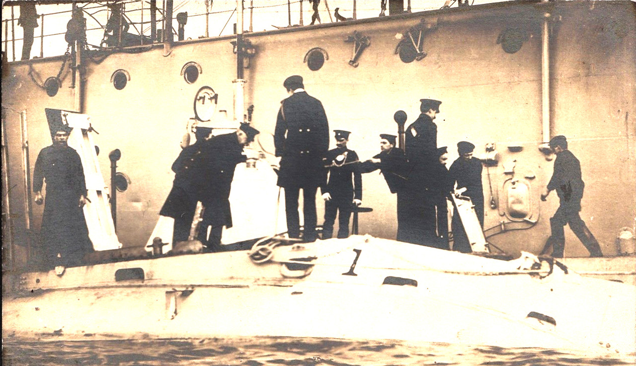 №1 осмотр субмарины королем Эдуардом VII, принцем Уэльским и герцогом Каннаудским