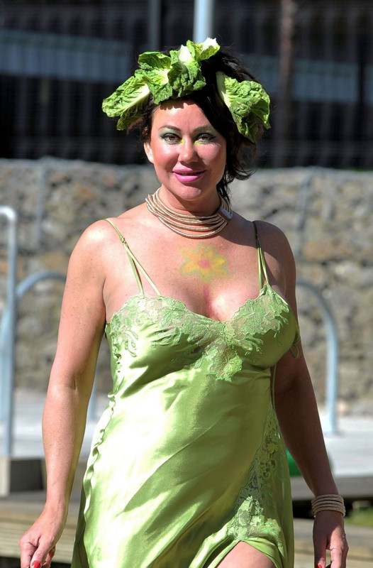 Lisa-Appleton-UpskirtSTARS.com-16-1-1024x1467 (18)