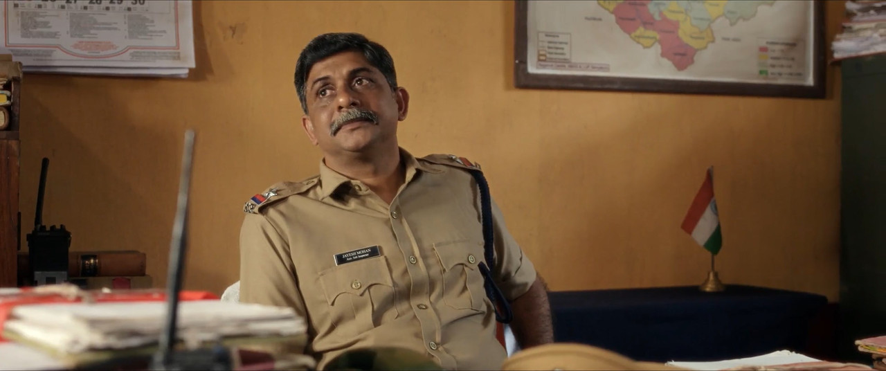 Narivetta 2025 WebRip [Hindi + Tamil + Telugu + Malayalam + Kannada] 480p 720p 1080p ESub Screenshot