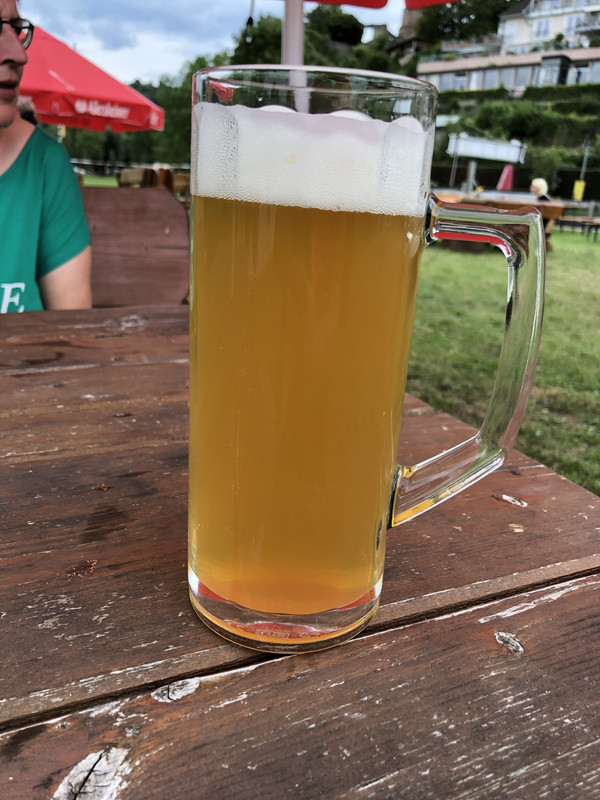 8B22C889-BFF9-427F-B180-E7802392B88F