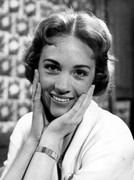 julie-andrews-md79