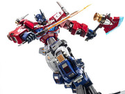 Flame-Toys-Kuro-Kara-Kuri-Optimus-Prime-10