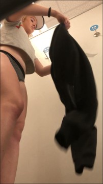 [Image: Voyeur26685095145.jpg]