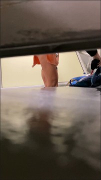 [Image: Voyeur23085121451.jpg]