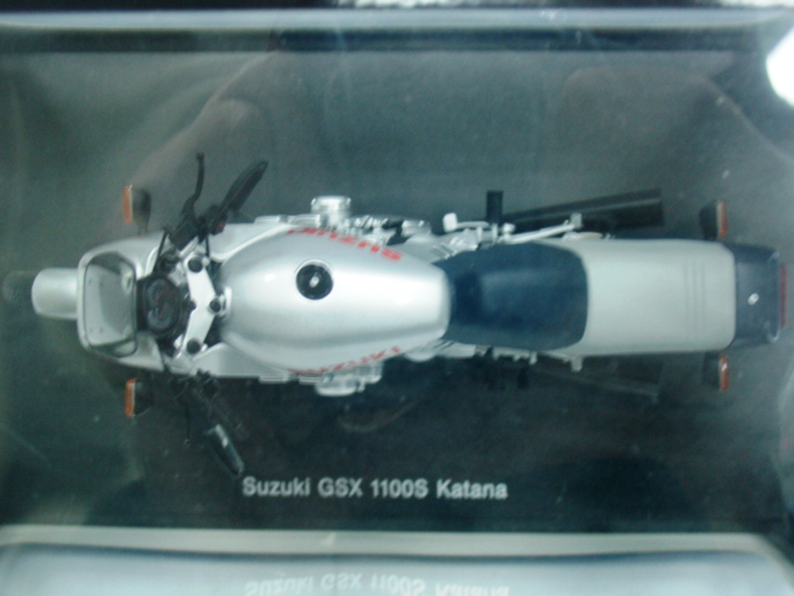 WOW EXTREMELY RARE Suzuki GSX1100S Katana Silver #12151 1:12 Auto