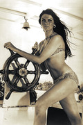 Caroline-Munro-d19
