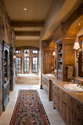 Master Bathroom (Upstairs)