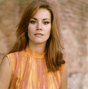 claudine-auger-mb25