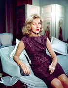 Lauren-Bacall-c60