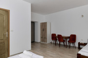 Hol de acces spre camere
