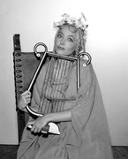 carolyn-jones-b45