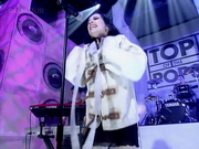 Lucid-I-Can-t-Help-Myself-7