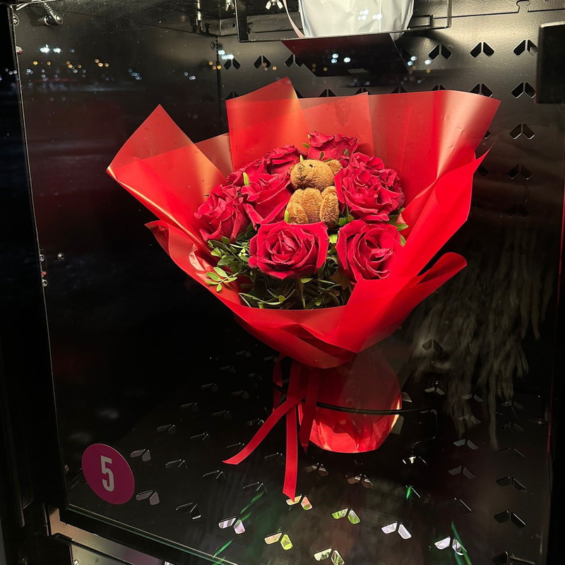 Bukiet czerwona róża z misiem