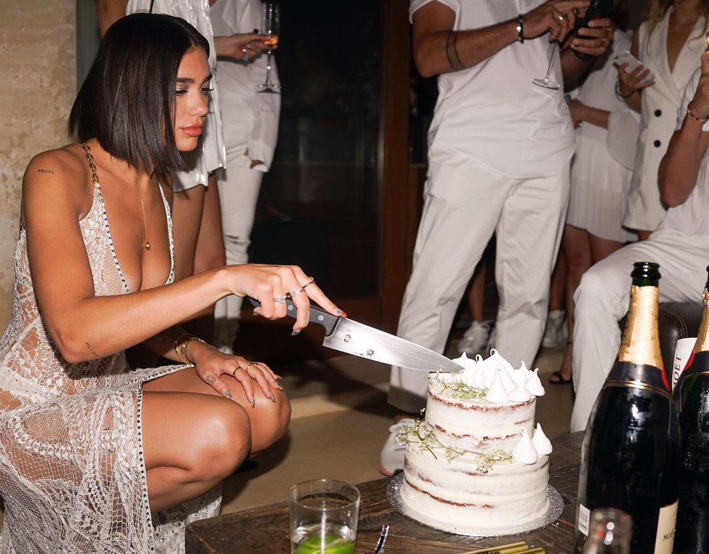 Dua-Lipa-Sexy-TheFappeningBlog.com-10