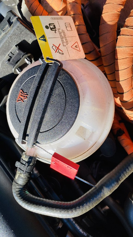 EB3F5FF7-B6EC-423D-8249-3B3A349CE21C_1_102_a