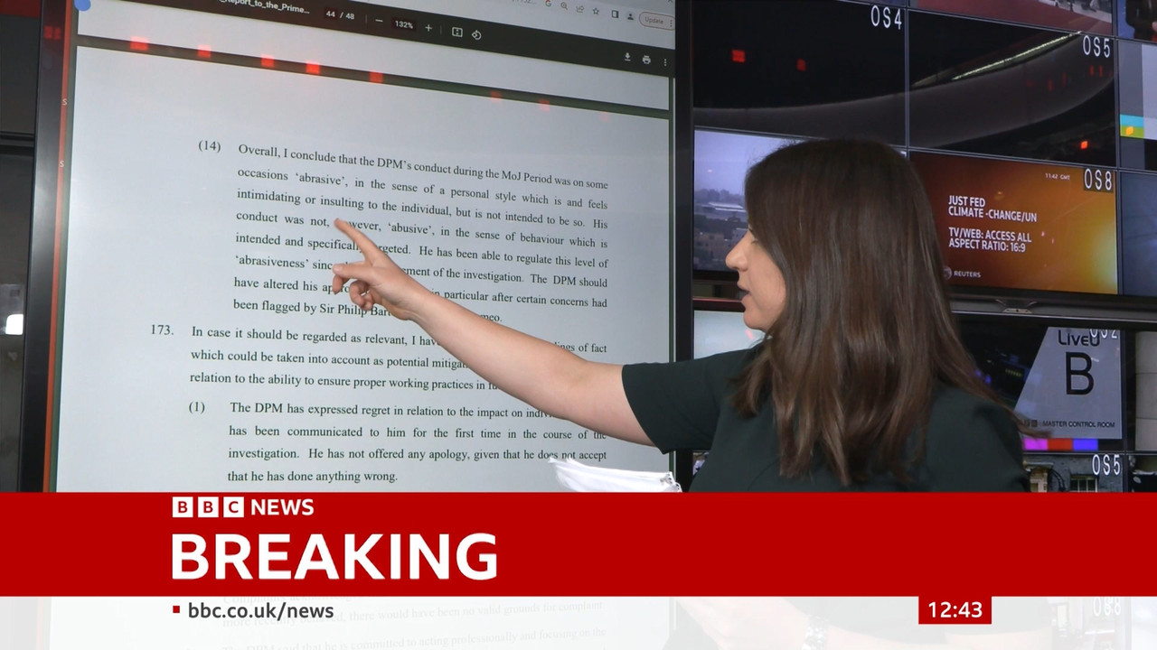 04.21 - 12.00.00 - BBC News. The latest news from the BBC. [S]..ts_snapshot_00.44.11.767